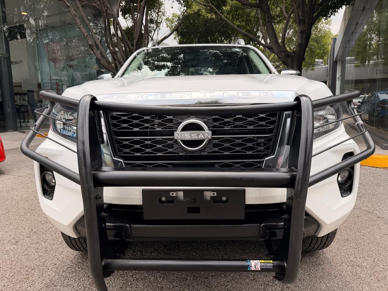 2025 Nissan Frontier 2.5 Doble Cabina LE 4x2 Mt