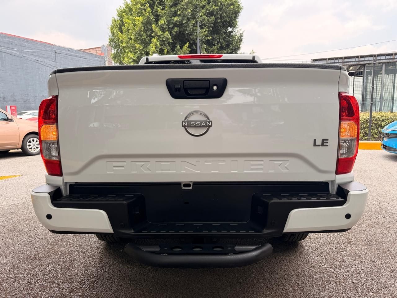 2025 Nissan Frontier 2.5 Doble Cabina LE 4x2 Mt