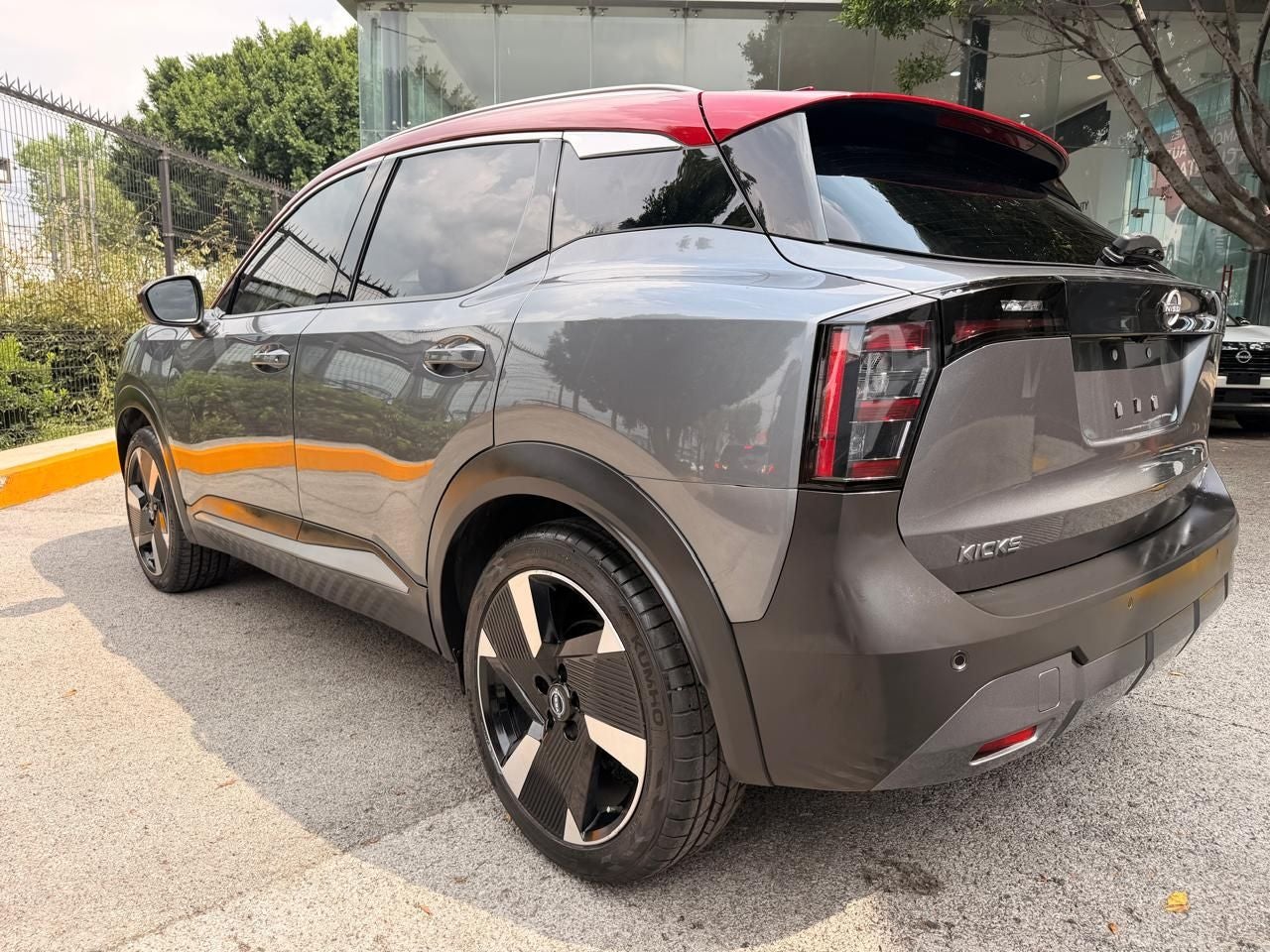 2025 Nissan Kicks 2.0 Platinum At