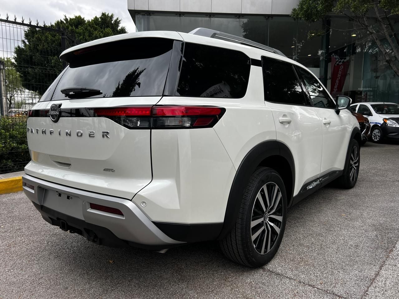 2024 Nissan Pathfinder 3.5 Platinum At