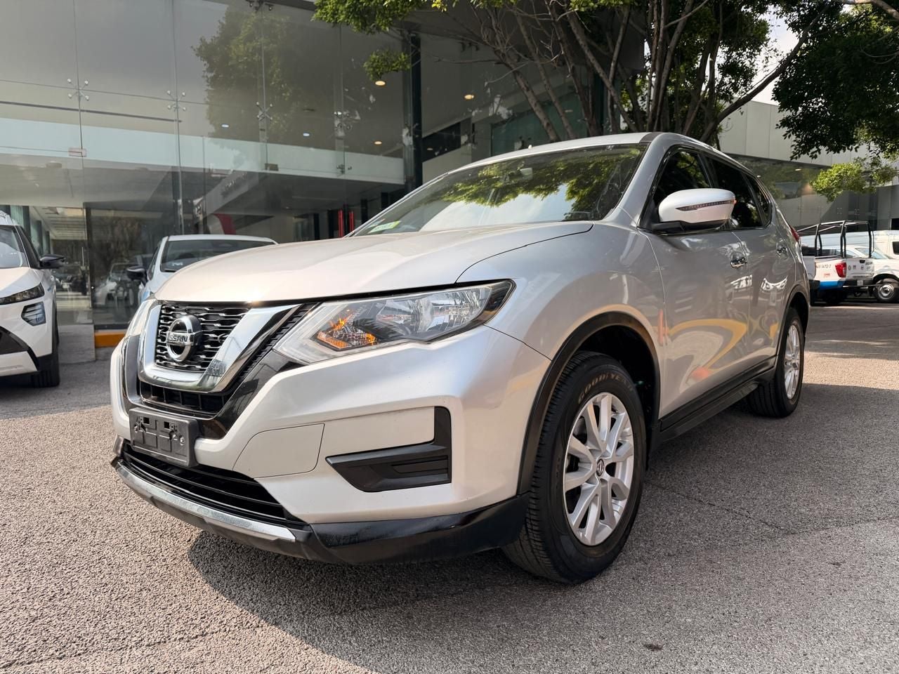 2019 Nissan X-Trail 2.5 Sense 2 Filas Cvt