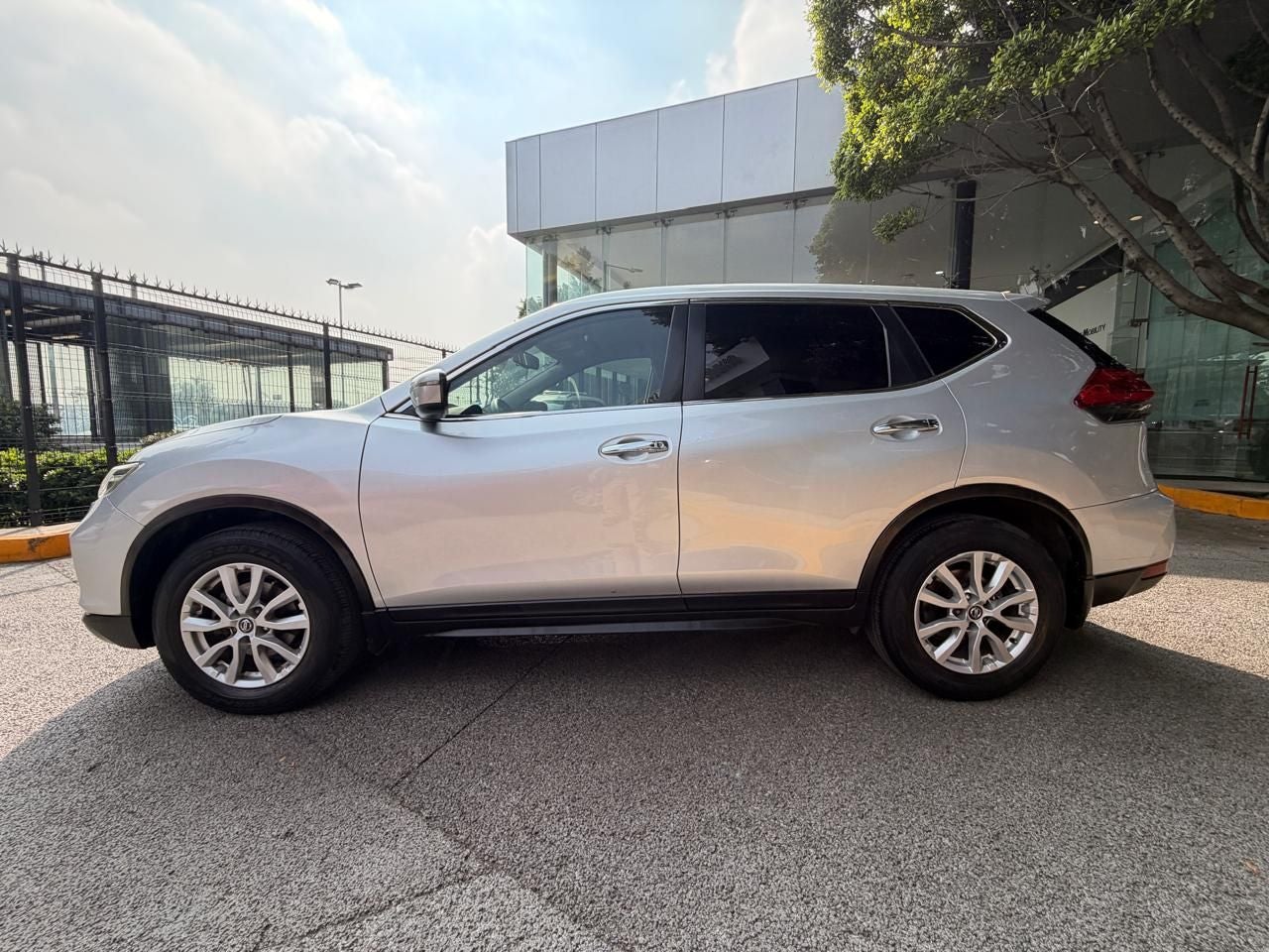 2019 Nissan X-Trail 2.5 Sense 2 Filas Cvt