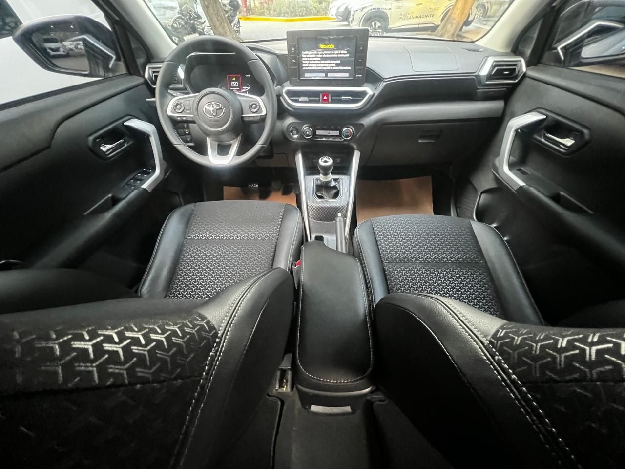 2024 Toyota Raize 1.0 Xle Mt